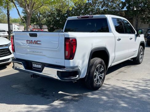 Used 2024 GMC Sierra 1500 SLT AWD/4WD image 7