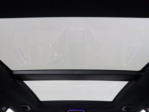 Certified 2025 Mercedes-Benz GLC 300 4MATIC image 2