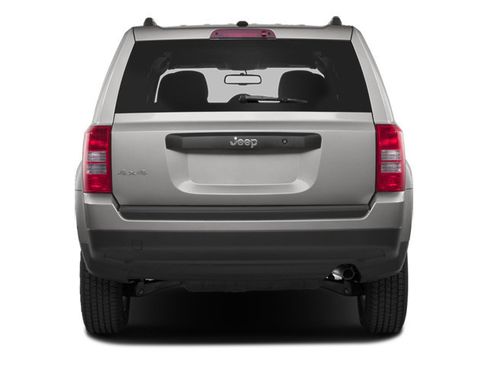 Used 2014 Jeep Patriot Limited w/ Sun/Sound Group FWD image 8