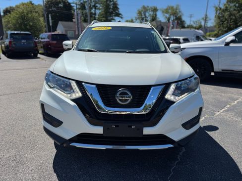 Used 2018 Nissan Rogue SV image 8