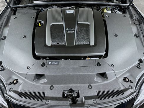 Used 2026 Lexus LS 500 AWD w/ Accessory Package (2T) image 29