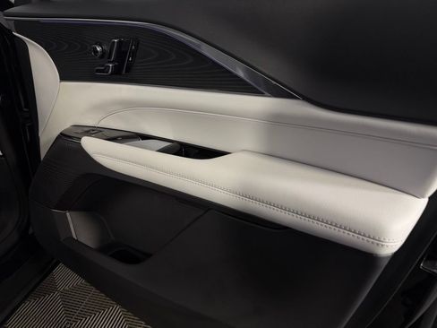 Used 2024 Cadillac Lyriq Sport RWD image 34