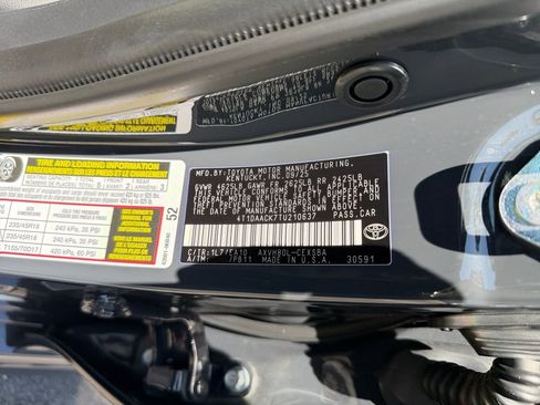 Used 2026 Toyota Camry SE FWD image 30