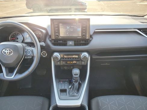 Used 2022 Toyota RAV4 XLE w/ Convenience Package image 14