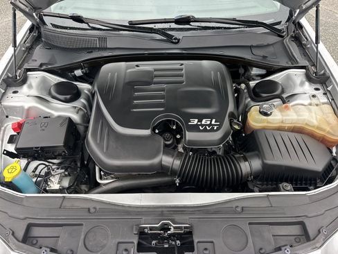 Used 2022 Chrysler 300 Touring image 30