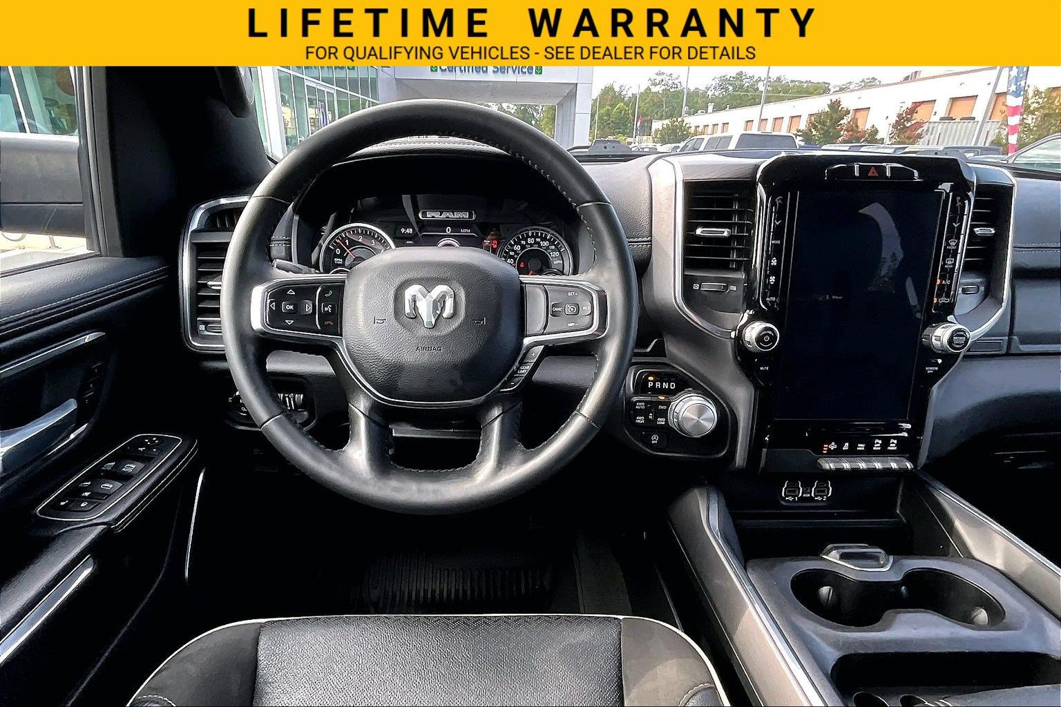 Used 2024 RAM 1500 Laramie AWD/4WD image 5