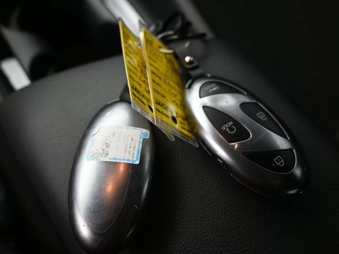 Used 2025 Hyundai Elantra SEL FWD image 29