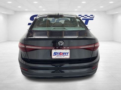 Used 2025 Volkswagen Jetta Sport image 5