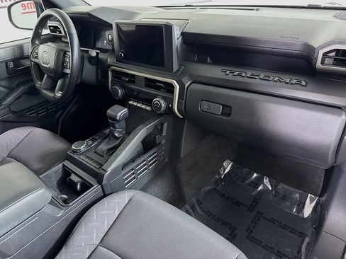 Certified 2024 Toyota Tacoma SR w/ SR Upgrade Package AWD/4WD image 31