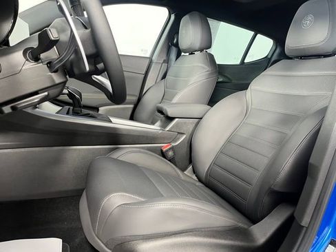 Used 2025 Alfa Romeo Tonale Veloce w/ Premium Package image 17