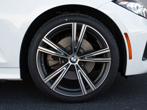 Used 2024 BMW 330i Sedan w/ Premium Package image 39