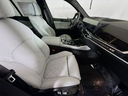 New 2026 BMW X5 xDrive50e w/ M Sport Package image 27
