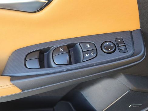 Used 2025 Nissan Sentra SR w/ SR Premium Package image 23