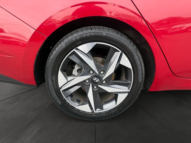 Used 2021 Hyundai Elantra Limited FWD image 9