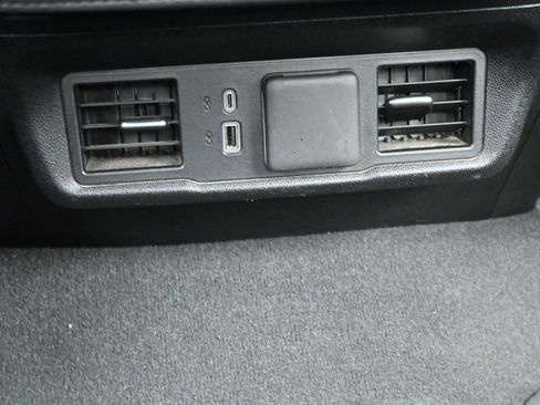 Used 2025 GMC Sierra 1500 SLT RWD image 14