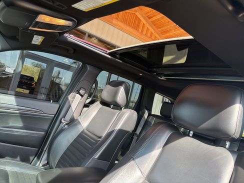 Used 2020 Jeep Grand Cherokee Limited X image 19