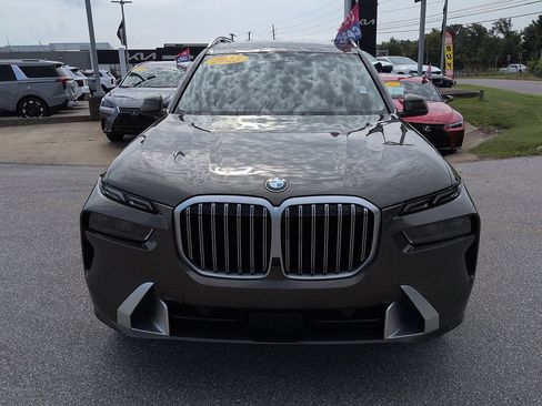 Used 2023 BMW X7 xDrive40i w/ Premium Package AWD/4WD image 3