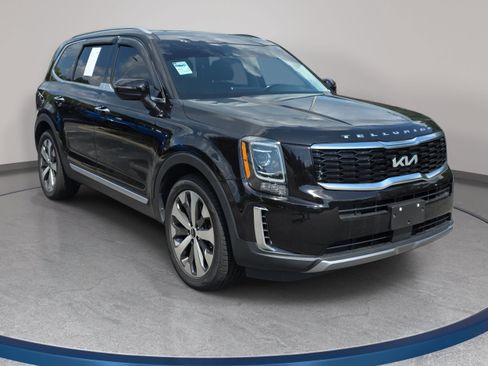 Used 2022 Kia Telluride S AWD/4WD image 3