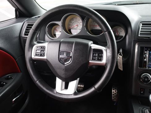Used 2013 Dodge Challenger R/T RWD image 9