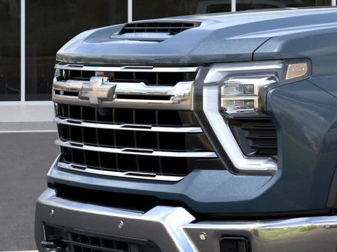 New 2026 Chevrolet Silverado 3500 LTZ w/ LTZ Premium Package AWD/4WD image 13