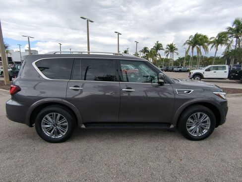 Used 2024 INFINITI QX80 Luxe image 5