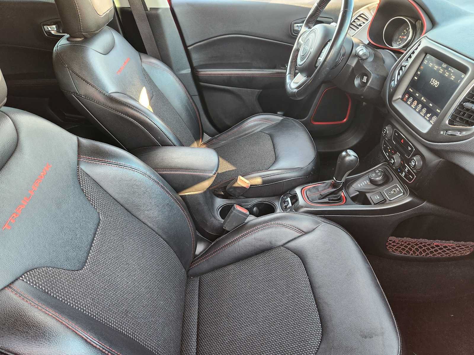 Used 2019 Jeep Compass Trailhawk w/ Cold Weather Group AWD/4WD image 13