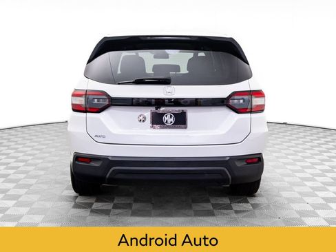 Used 2023 Honda Pilot LX image 4