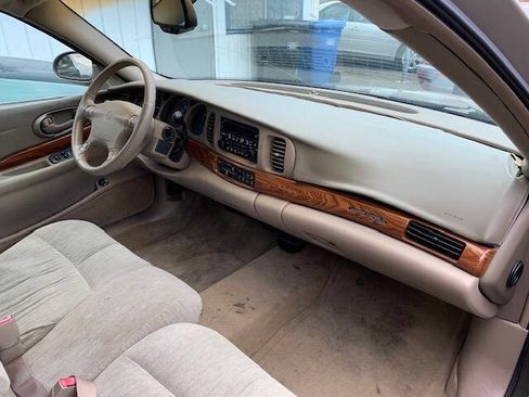 Used 2002 Buick Le Sabre Custom w/ Luxury Pkg image 18