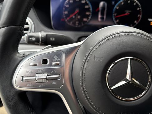 Used 2019 Mercedes-Benz S 560 Sedan image 24