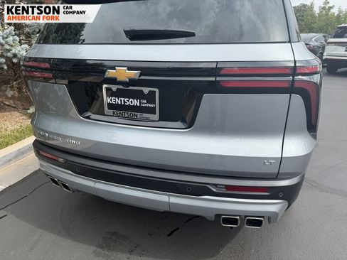 Used 2024 Chevrolet Traverse LT image 40