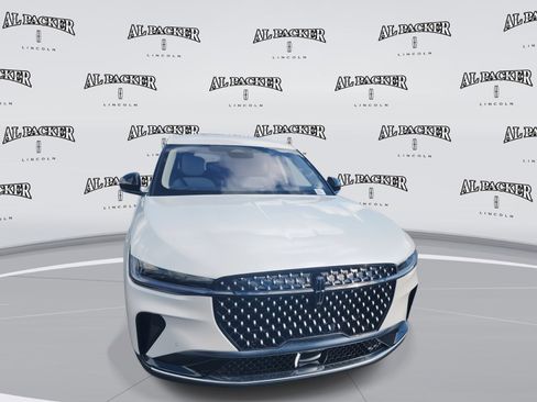 New 2026 Lincoln Nautilus Premier image 8