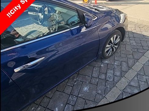 Used 2019 Nissan Sentra SV w/ Special Edition Package image 2