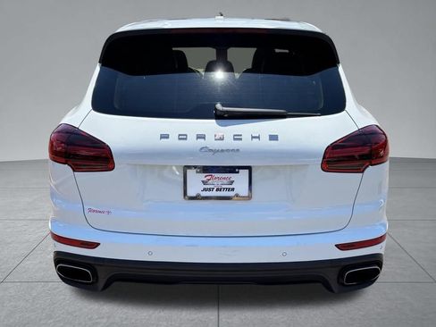 Used 2016 Porsche Cayenne AWD/4WD image 12