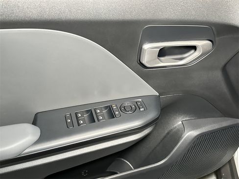 New 2025 Kia K4 LXS image 14