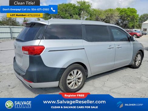Used 2016 Kia Sedona LX w/ LX Convenience Package image 4
