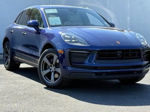 Used 2025 Porsche Macan AWD/4WD image 6