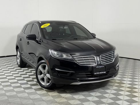 Used 2017 Lincoln MKC Premiere FWD image 2