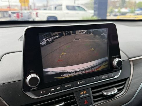 Used 2023 Nissan Altima 2.5 SV FWD image 26