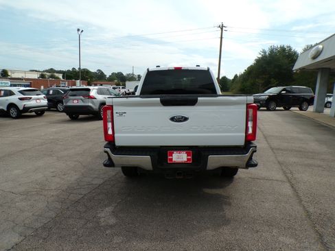 Used 2024 Ford F250 XLT image 7