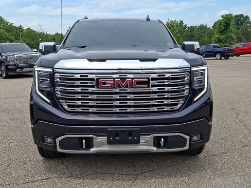 Used 2023 GMC Sierra 1500 Denali w/ Denali Reserve Package AWD/4WD image 5