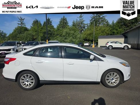 Used 2012 Ford Focus SE FWD image 5
