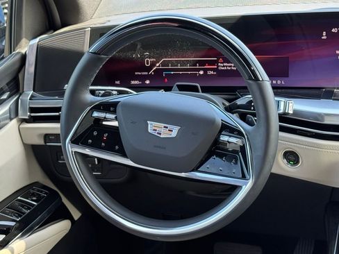 New 2026 Cadillac Escalade ESV Sport w/ Touring Package image 28