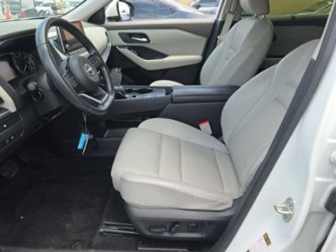 Used 2023 Nissan Rogue SV w/ SV Premium B Package FWD image 12