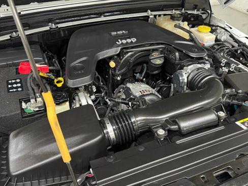 Used 2020 Jeep Wrangler Sport AWD/4WD image 97