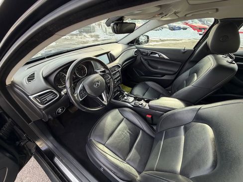 Used 2018 INFINITI QX30 Premium w/ Cargo Package image 22