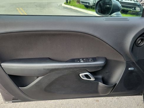 Used 2023 Dodge Challenger SXT image 22