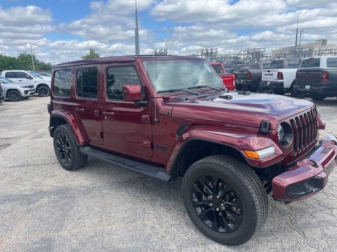 Used 2021 Jeep Wrangler Unlimited Sahara AWD/4WD image 4