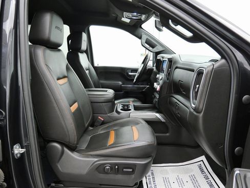 Used 2020 GMC Sierra 2500 AT4 w/ AT4 Premium Package image 17
