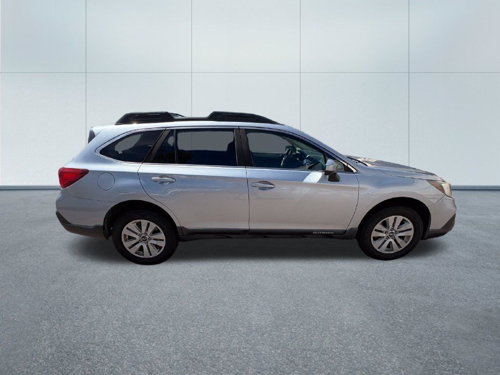 Used 2019 Subaru Outback 2.5i Premium AWD/4WD image 6