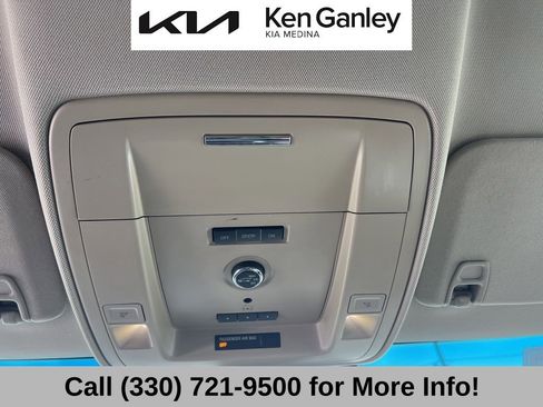 Used 2017 Chevrolet Suburban Premier image 38